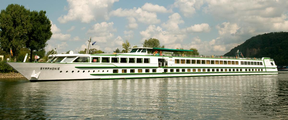 MS Symphonie navegando en verano por los ríos de Europa CRUCEROS FLUVIALES CROISIEUROPE MS SYMPHONIE CRUCEROS RHIN CRUCEROS RIN CRUCEROS PAISES BAJOS CRUCEROS DANUBIO
